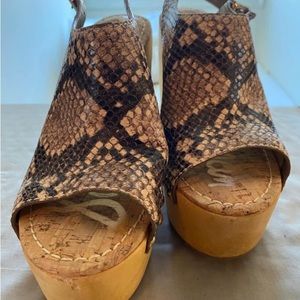 Sam Edelman size 8 platform sandles